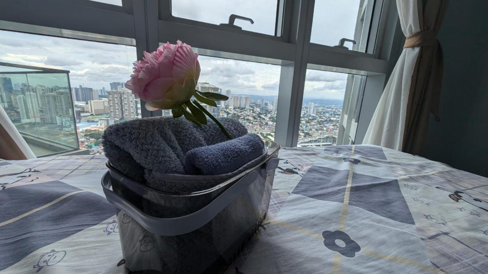 Eg Private House -Bgc Uptown Lejlighedshotel Taguig Eksteriør billede