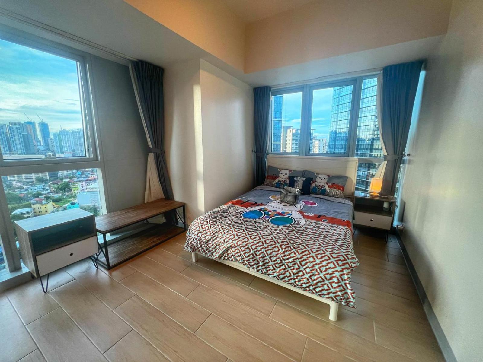 Eg Private House -Bgc Uptown Lejlighedshotel Taguig Eksteriør billede