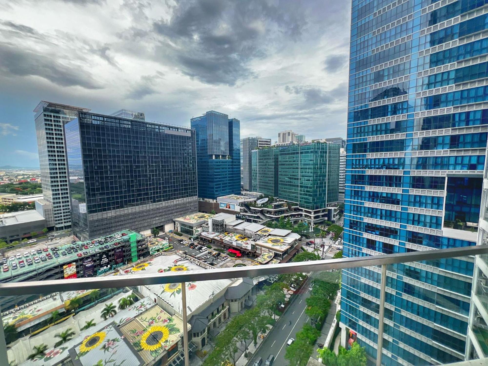Eg Private House -Bgc Uptown Lejlighedshotel Taguig Eksteriør billede